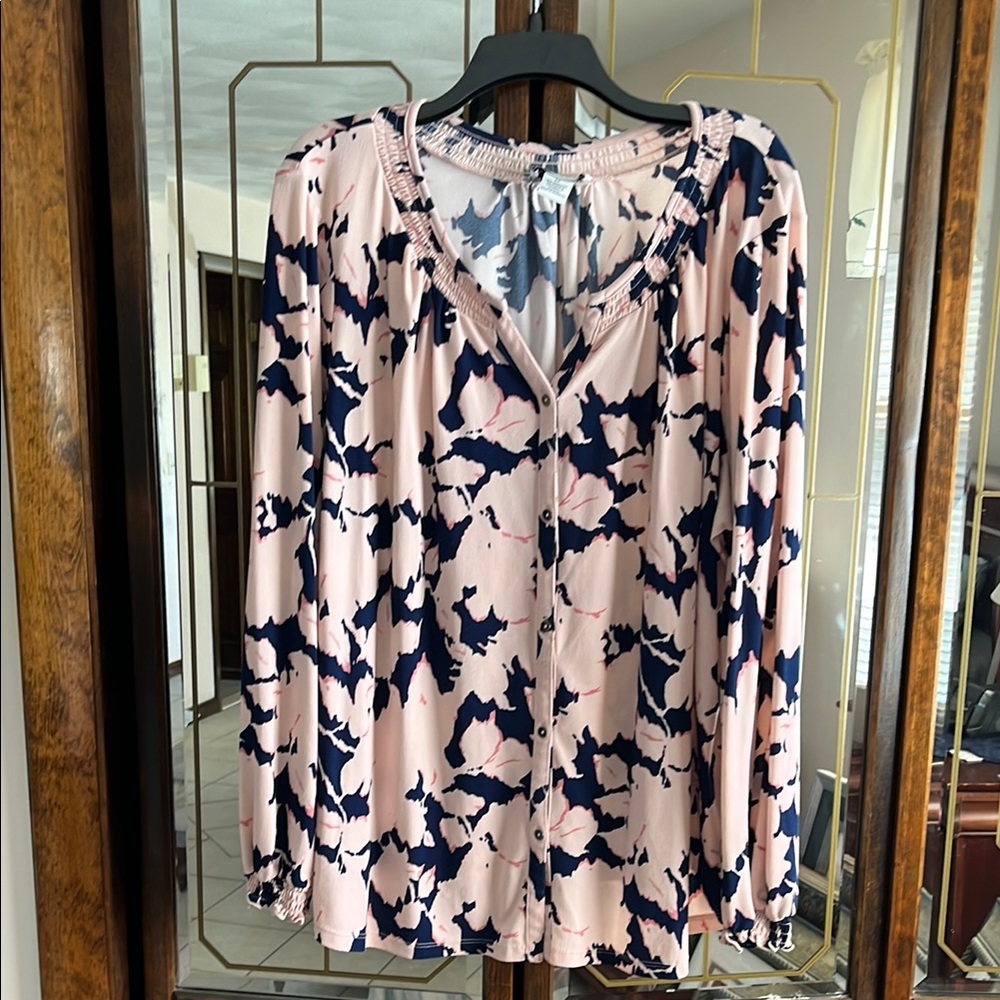 “EUC”- Liz Claiborne Pink and Blue Buttoned Blouse